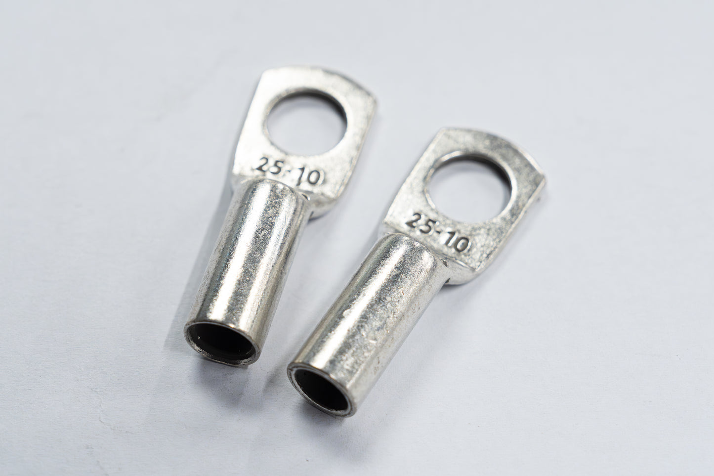 Heavy Duty Non Flared Straight Cable Lug - Various Sizes
