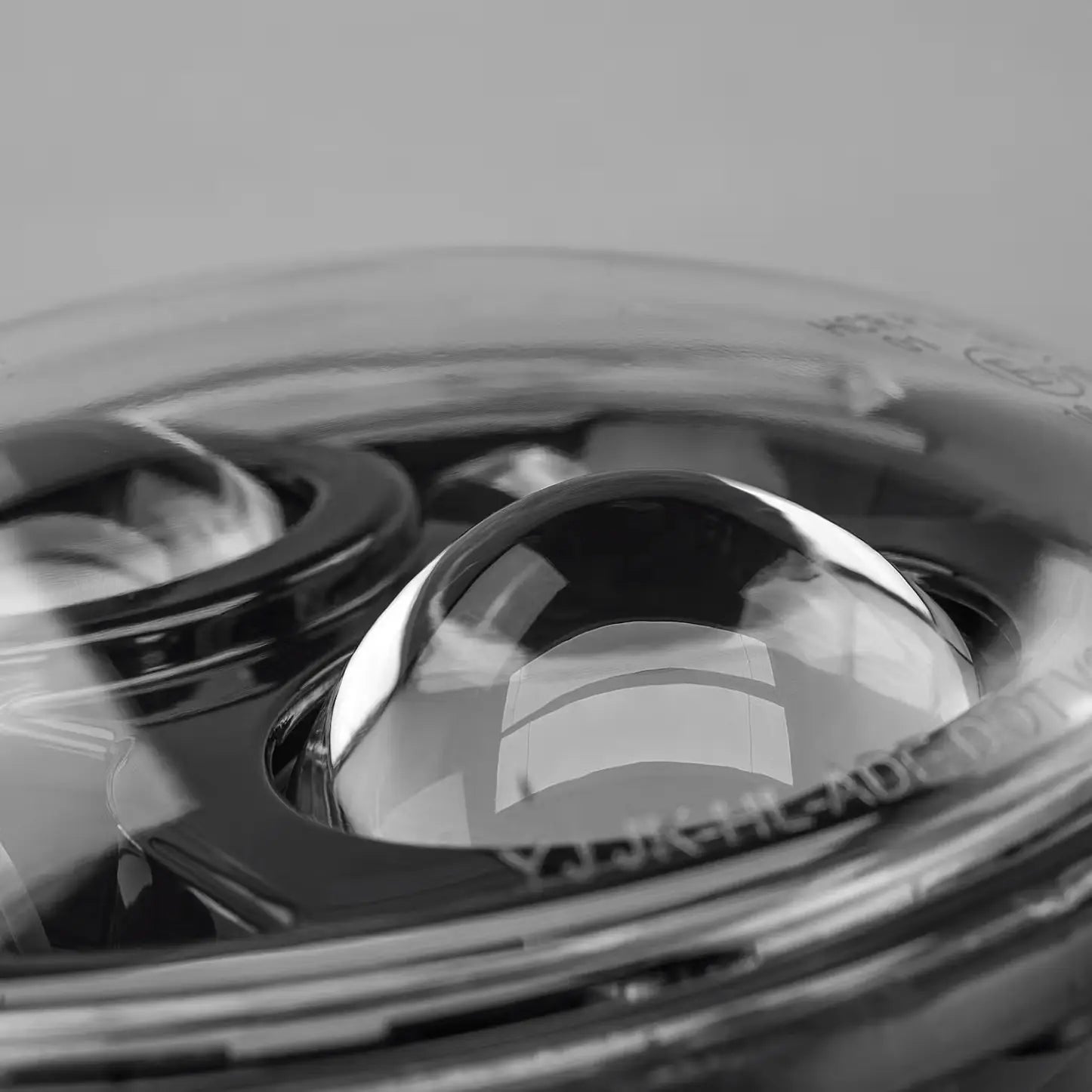 Stedi Carbon 7 Inch LED Headlight - Black (5700k)