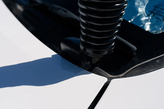 Where Should You Mount a UHF Antenna on a 4WD?