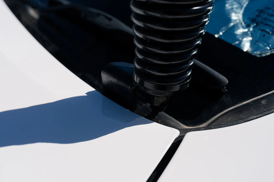 Where Should You Mount a UHF Antenna on a 4WD?