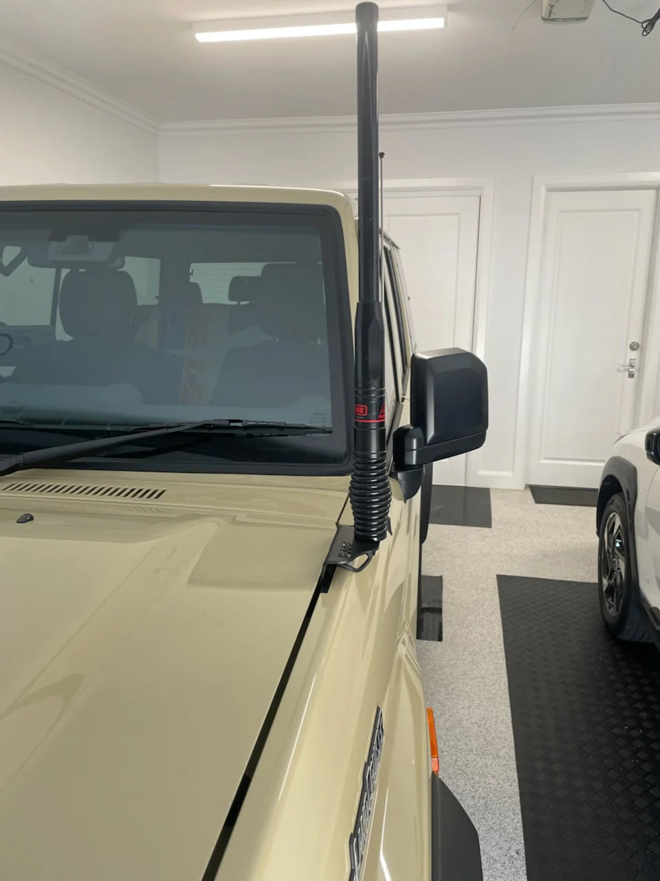 GMF4x4 FB-174 Fender Aerial Bracket – Toyota LandCruiser LC76 (2024+)