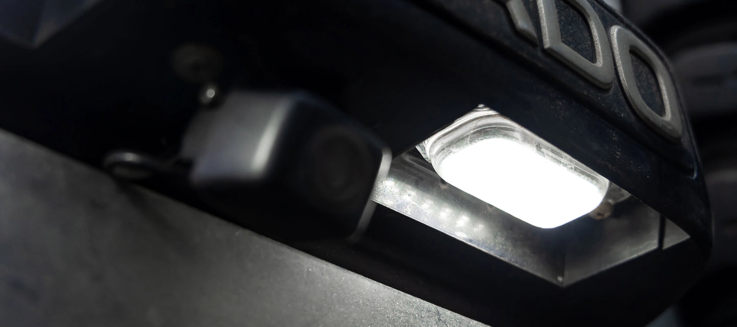 STEDI LED License Plate Light - Suits LandCruiser 70, 80 & 150 Series / FJ Cruiser (LEDCONV-TOY-781LCNS)