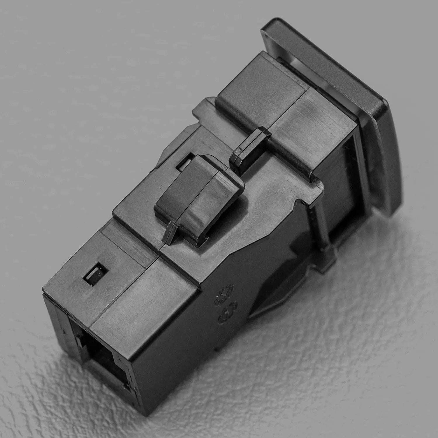 Stedi Push Switch to Suit D-Max / MU-X / BT-50 – Light Bar (OEM Style)