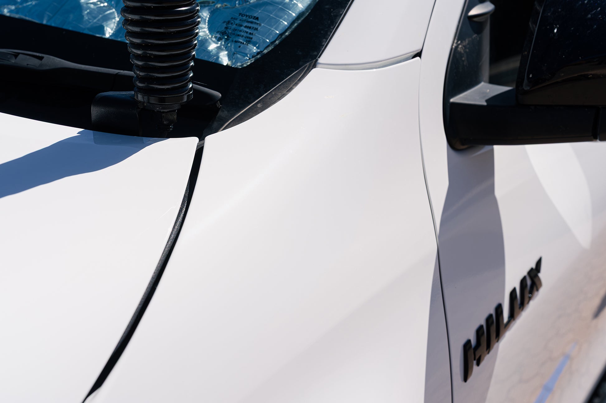 Toyota Hilux N80 (2015+) Heavy Duty UHF Communications Kit – GME XRS Connect 370C